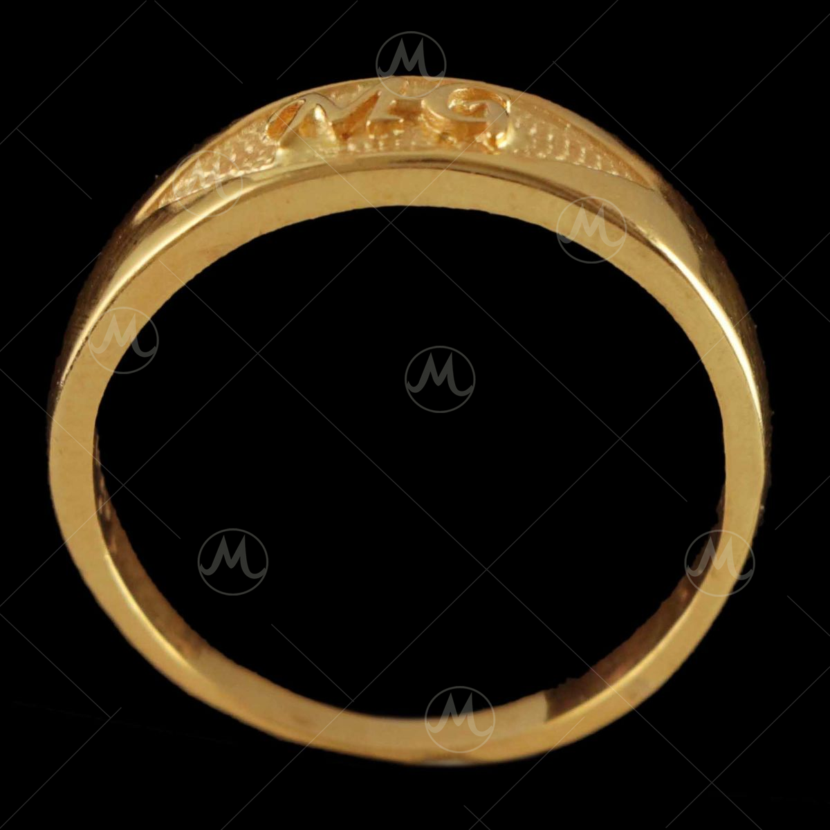 22 kt gold g design ring