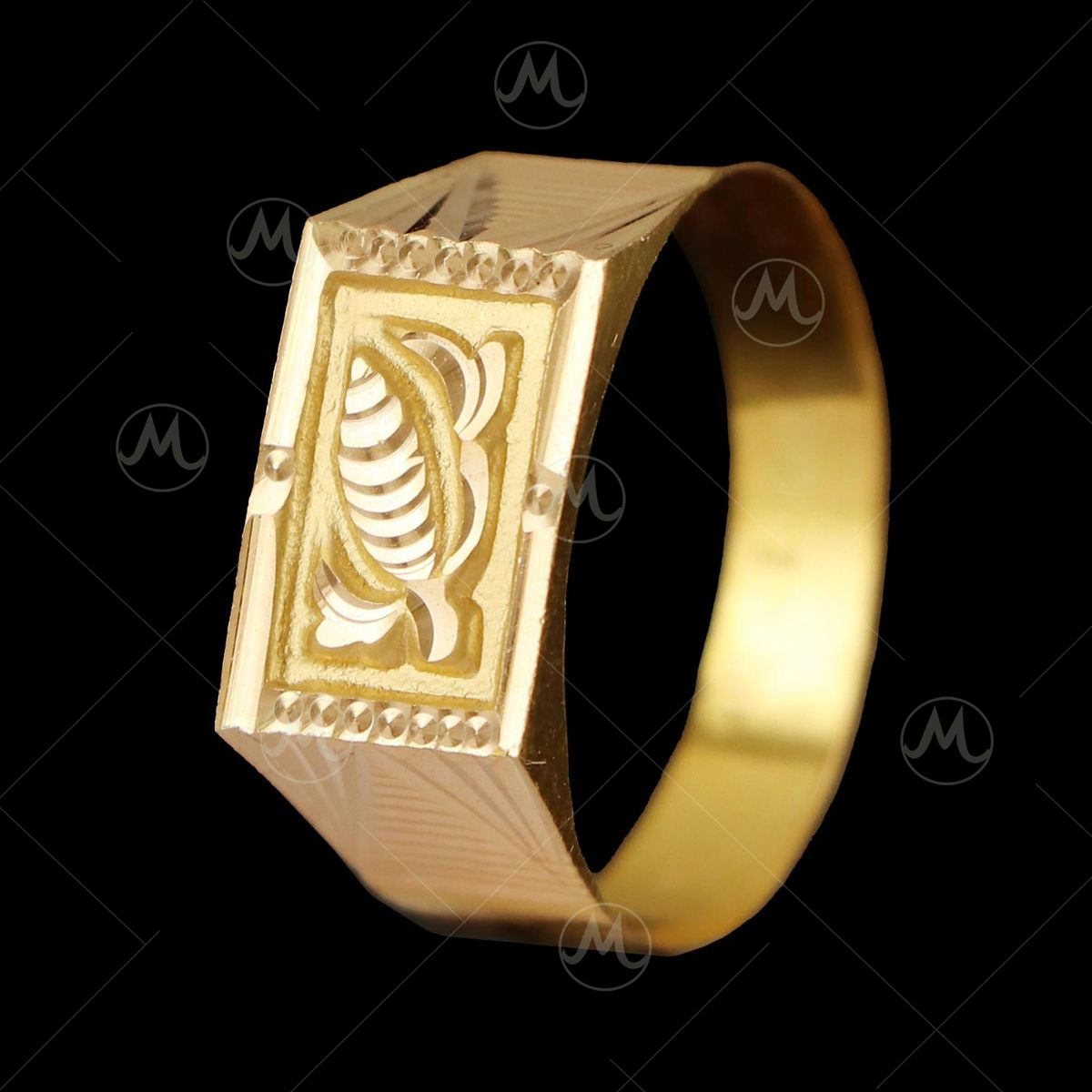 22KT Gold Womens Box Ring WR84